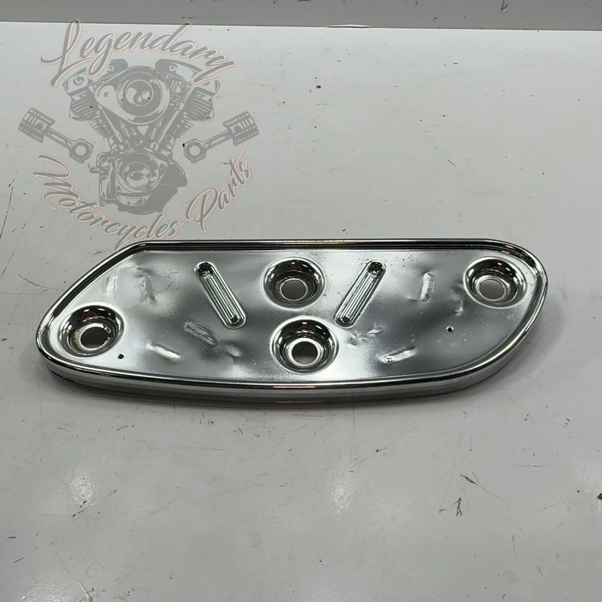 Plateau conducteur gauche OEM 50683-04